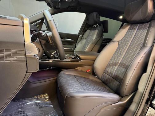 2025 Cadillac Escalade IQ Luxury 1