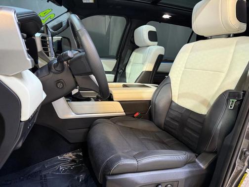 2024 Toyota Sequoia Capstone