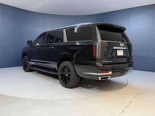 2025 Cadillac Escalade ESV Premium Luxury