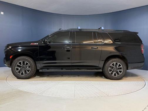 2022 Chevrolet Suburban 4WD Z71