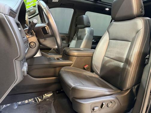 2022 Chevrolet Suburban 4WD Z71