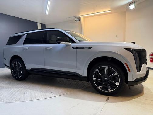 Vibrant White Tricoat 2026 Cadillac Escalade IQL Sport