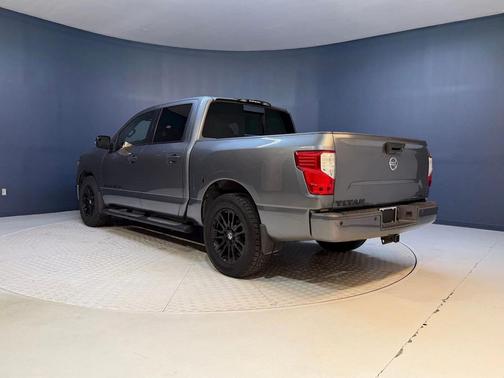 2018 Nissan Titan SV
