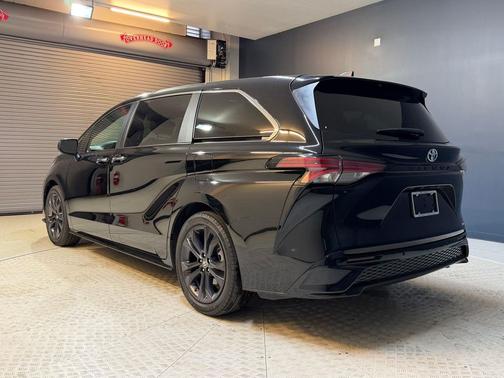 Black 2023 Toyota Sienna XSE 7 Passenger