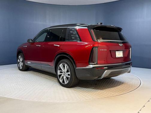 Radiant Red Tintcoat 2026 Cadillac VISTIQ Luxury