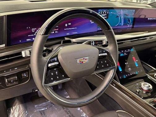 Vibrant White Tricoat 2026 Cadillac Escalade Luxury
