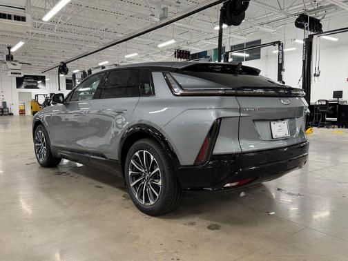 Argent Silver Metallic 2026 Cadillac LYRIQ Premium Sport