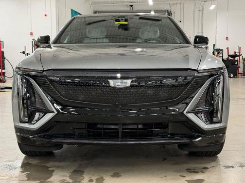 Argent Silver Metallic 2026 Cadillac LYRIQ Premium Sport