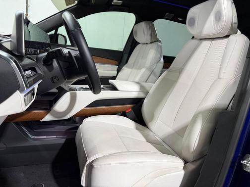 Opulent Blue Metallic 2026 Cadillac VISTIQ Sport