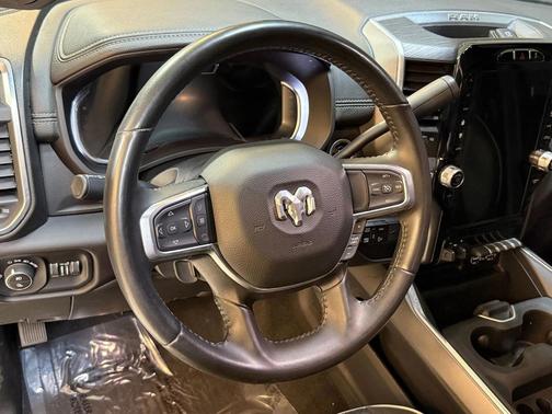 2024 RAM 2500 Laramie Crew Cab 4x4 6'4' Box