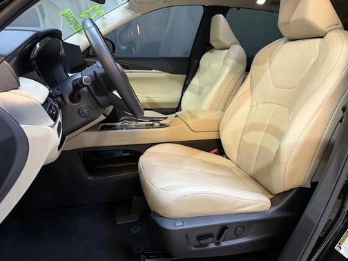 2023 INFINITI QX60 SENSORY