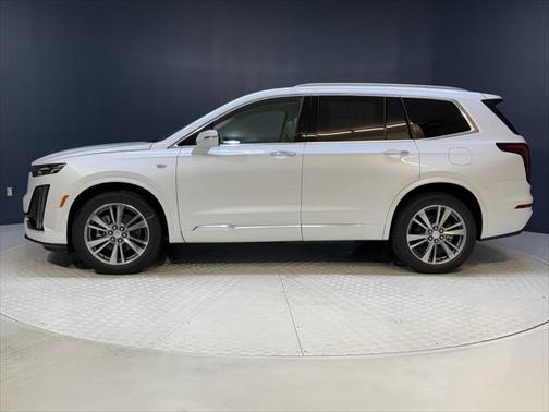 2025 Cadillac XT6 Premium Luxury FWD