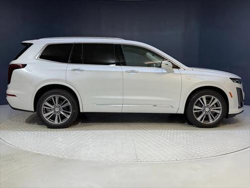 2025 Cadillac XT6 Premium Luxury FWD