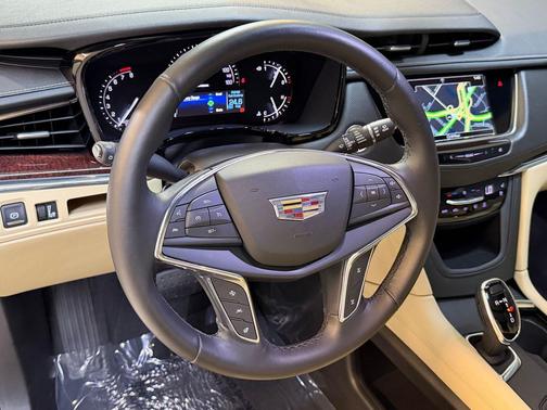 Stellar Black Metallic 2019 Cadillac XT5 Premium Luxury