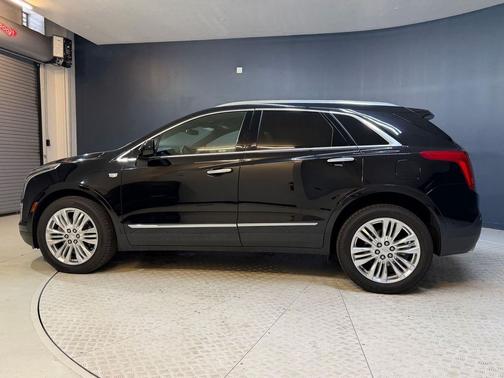 Stellar Black Metallic 2019 Cadillac XT5 Premium Luxury