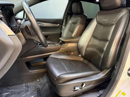 2022 Cadillac XT5 Luxury