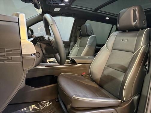 2025 Cadillac Escalade ESV Premium Luxury