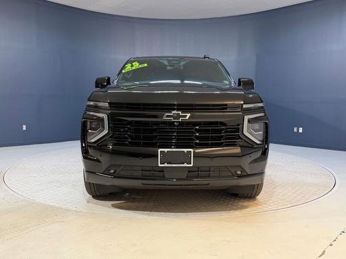 2025 Chevrolet Suburban RST