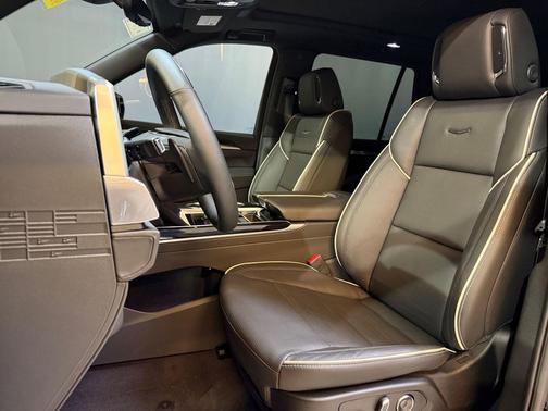 2025 Cadillac Escalade Sport