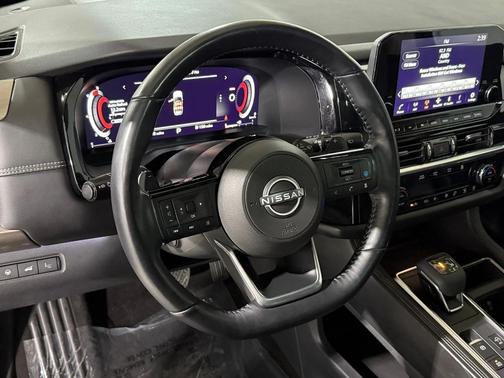 2023 Nissan Pathfinder Platinum 4WD