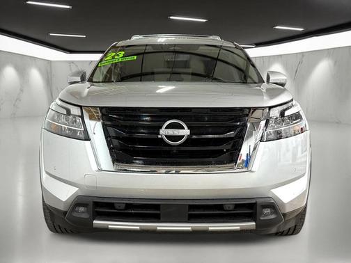 2023 Nissan Pathfinder Platinum 4WD