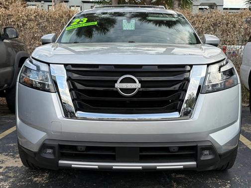2023 Nissan Pathfinder Platinum 4WD