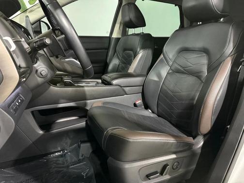 2023 Nissan Pathfinder Platinum 4WD
