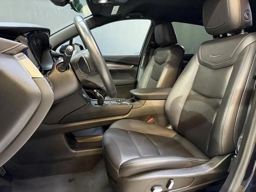 2022 Cadillac XT5 Luxury