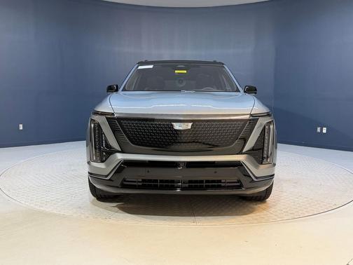 Argent Silver Metallic 2026 Cadillac VISTIQ Sport