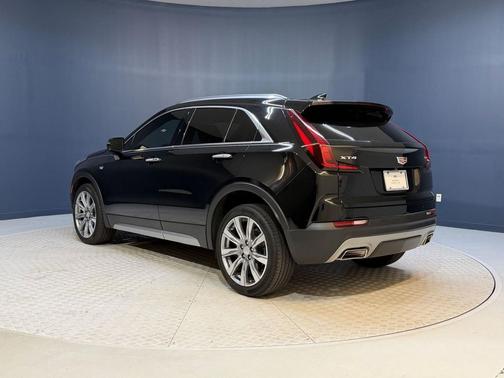 Stellar Black Metallic 2023 Cadillac XT4 Premium Luxury