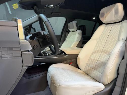 2025 Cadillac Escalade IQ Luxury 1