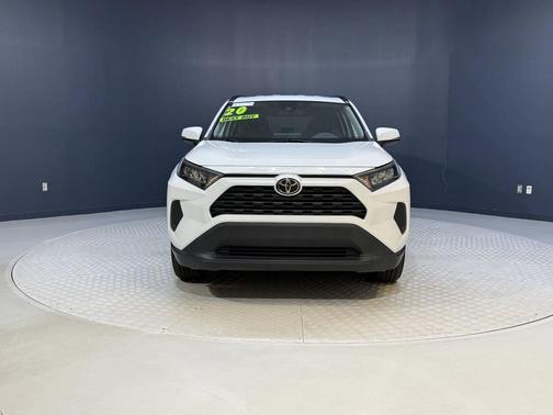 2020 Toyota RAV4 LE