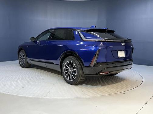2025 Cadillac LYRIQ Sport