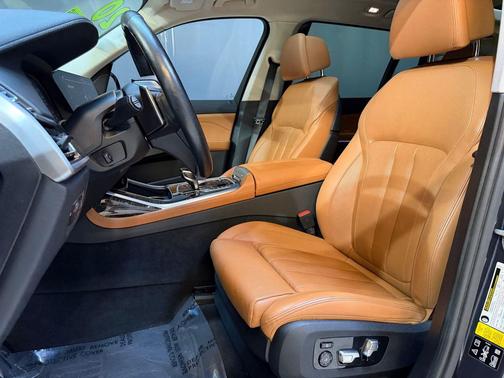 Arctic Gray Metallic 2020 BMW X7 xDrive40i