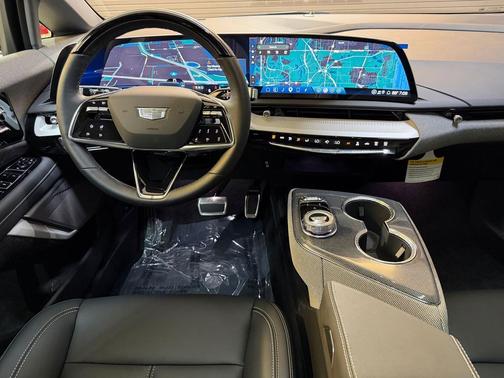 Vibrant White Tricoat 2026 Cadillac OPTIQ Sport