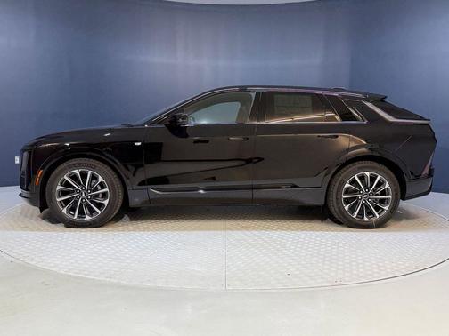 2025 Cadillac LYRIQ Sport