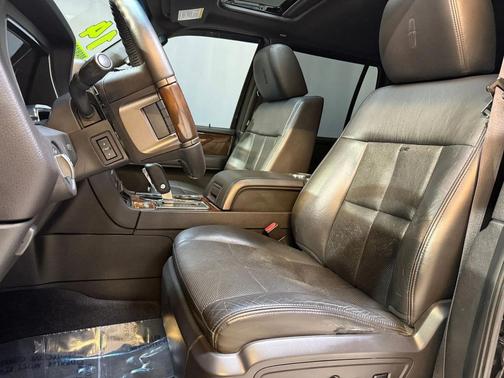 2014 Lincoln Navigator Base