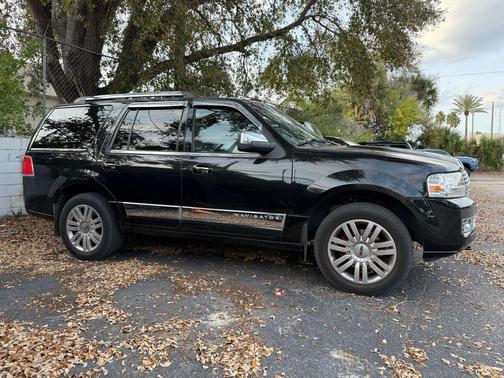 2014 Lincoln Navigator Base