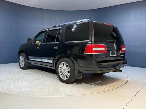 2014 Lincoln Navigator Base