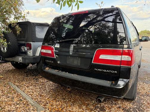 2014 Lincoln Navigator Base
