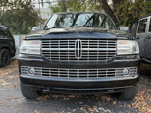 2014 Lincoln Navigator Base