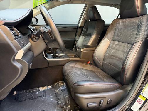 Black 2015 Toyota Camry SE