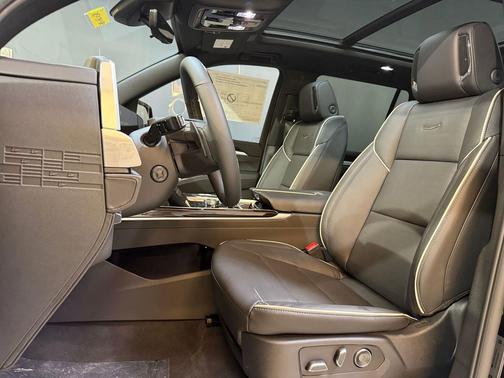 2025 Cadillac Escalade Premium Luxury