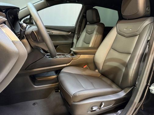 2026 Cadillac XT5 Luxury