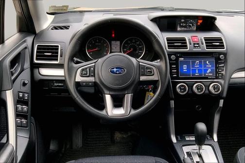 Crystal Black Silica 2018 Subaru Forester 2.5i Premium