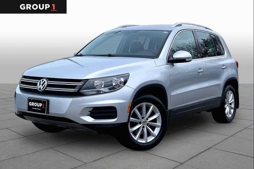 Reflex Silver Metallic 2017 Volkswagen Tiguan 2.0T Wolfsburg Edition