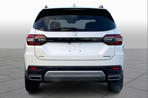 2023 Honda Pilot Touring 8-Passenger