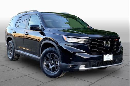 Crystal Black Pearl 2023 Honda Pilot AWD TrailSport