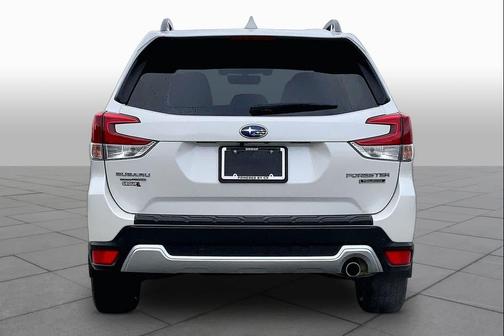 Crystal White Pearl 2020 Subaru Forester Touring