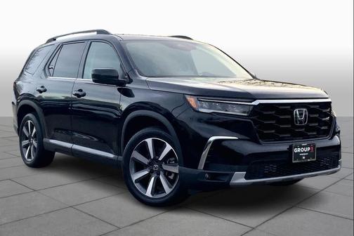 2023 Honda Pilot Touring 8-Passenger